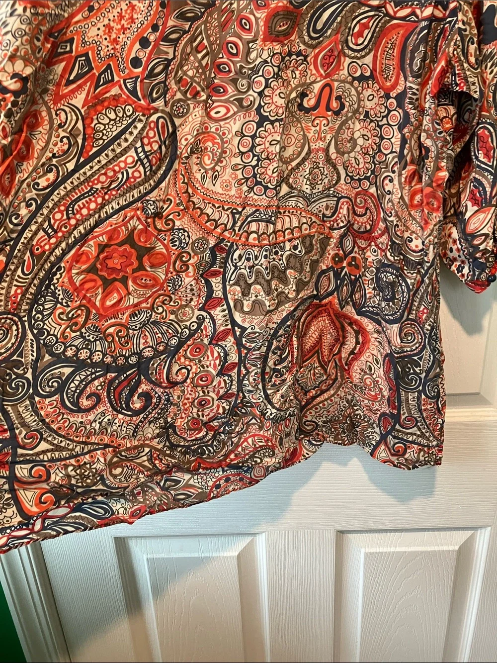 Banana Republic Red and Navy Paisley Peasant Blouse 100% silk xl